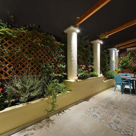 Oasis Veranda Under Columns.Kolonaki Embassy Area. Афины Экстерьер фото