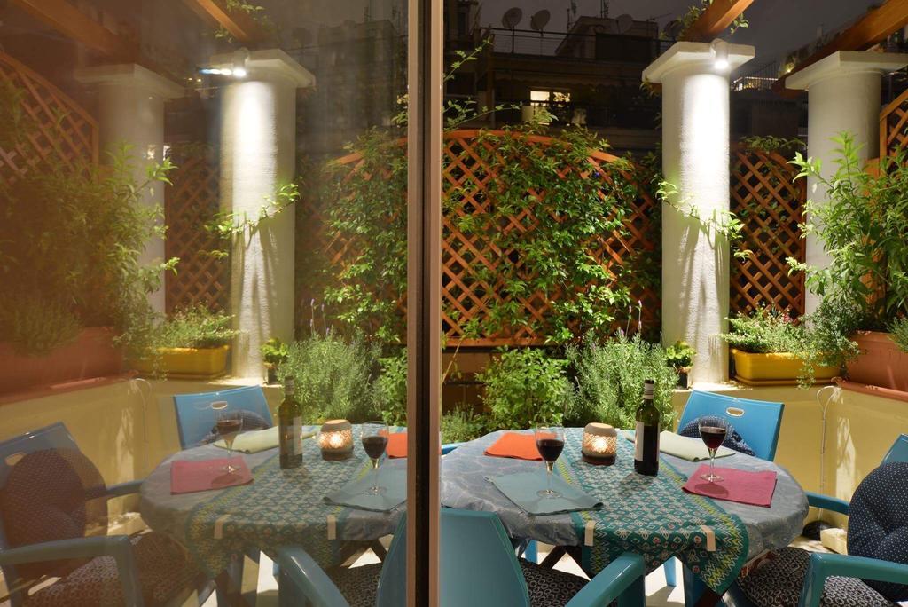 Oasis Veranda Under Columns.Kolonaki Embassy Area. Афины Экстерьер фото